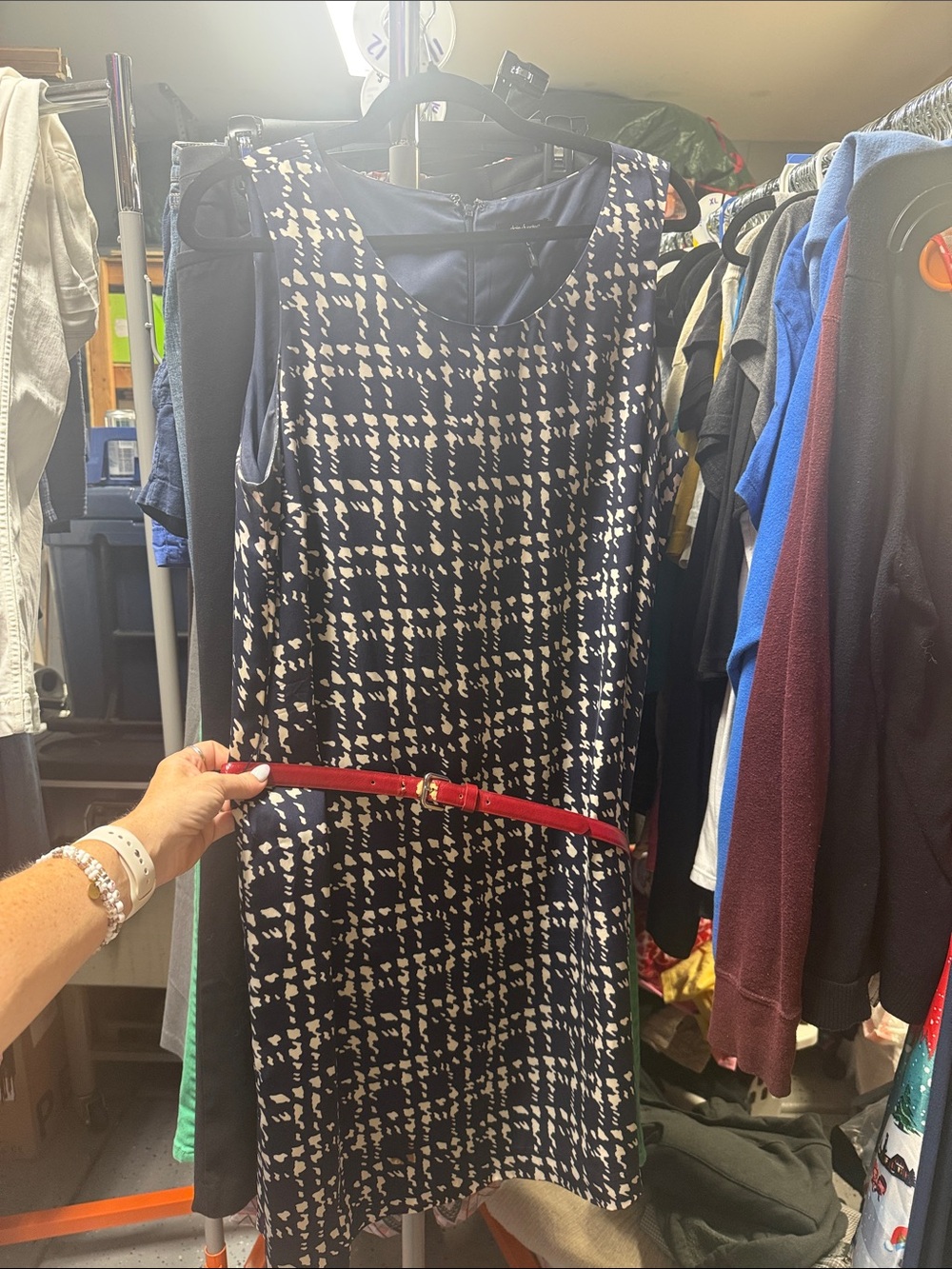 Daisy Fuentes Navy and White Patterned Sleeveless Shift Dress with Red Belt
